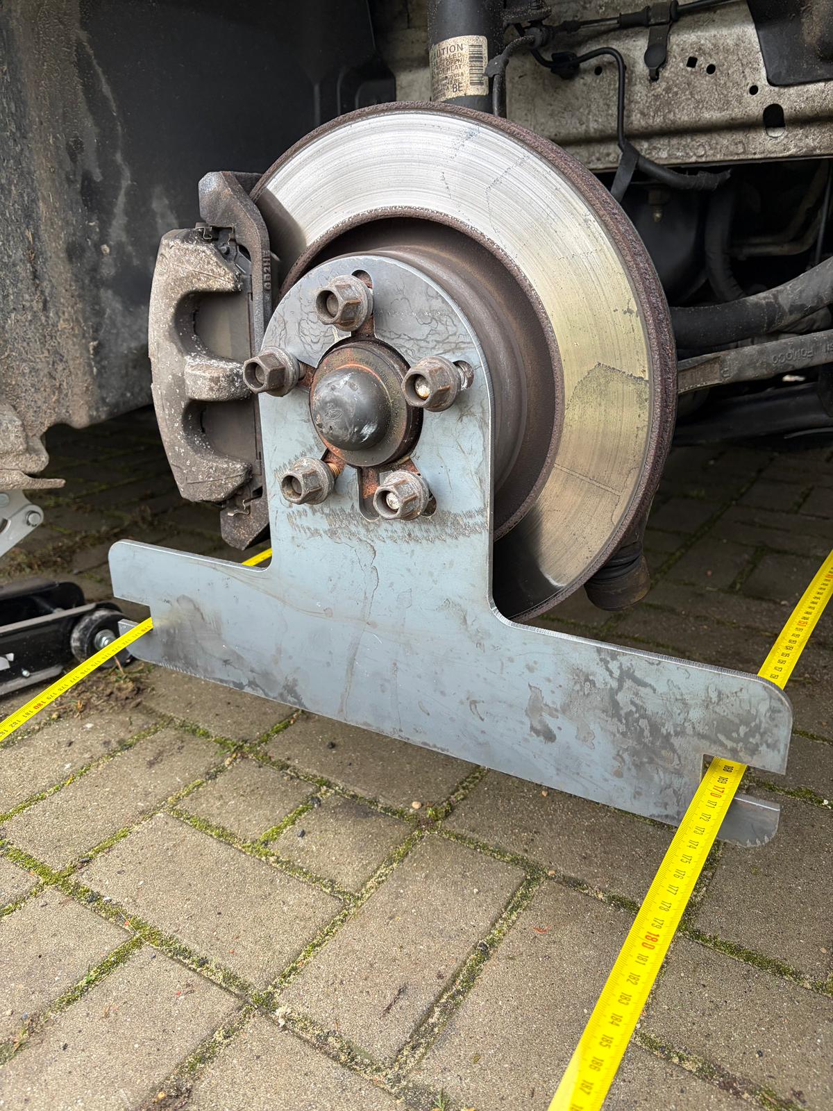 Narzędzie do ustawiania zbieżności kół w pojazdach | Geometria kół | MajdTech