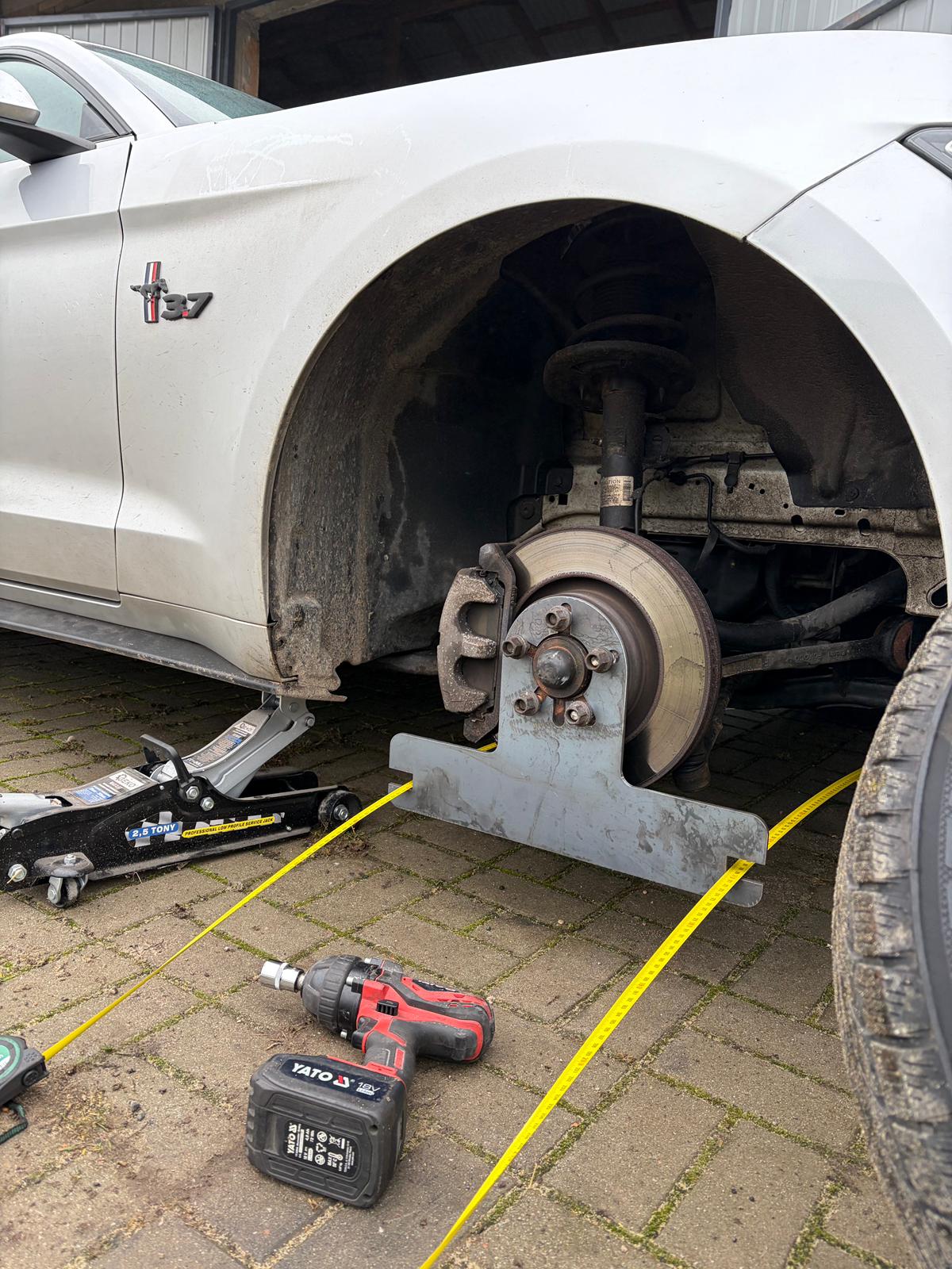 Narzędzie do ustawiania zbieżności kół w pojazdach | Geometria kół | MajdTech